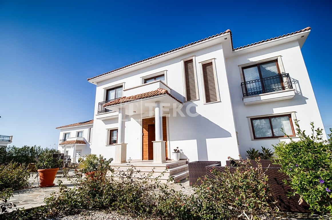 Villa à Kyrenia, Chypre, 250 m² - image 4