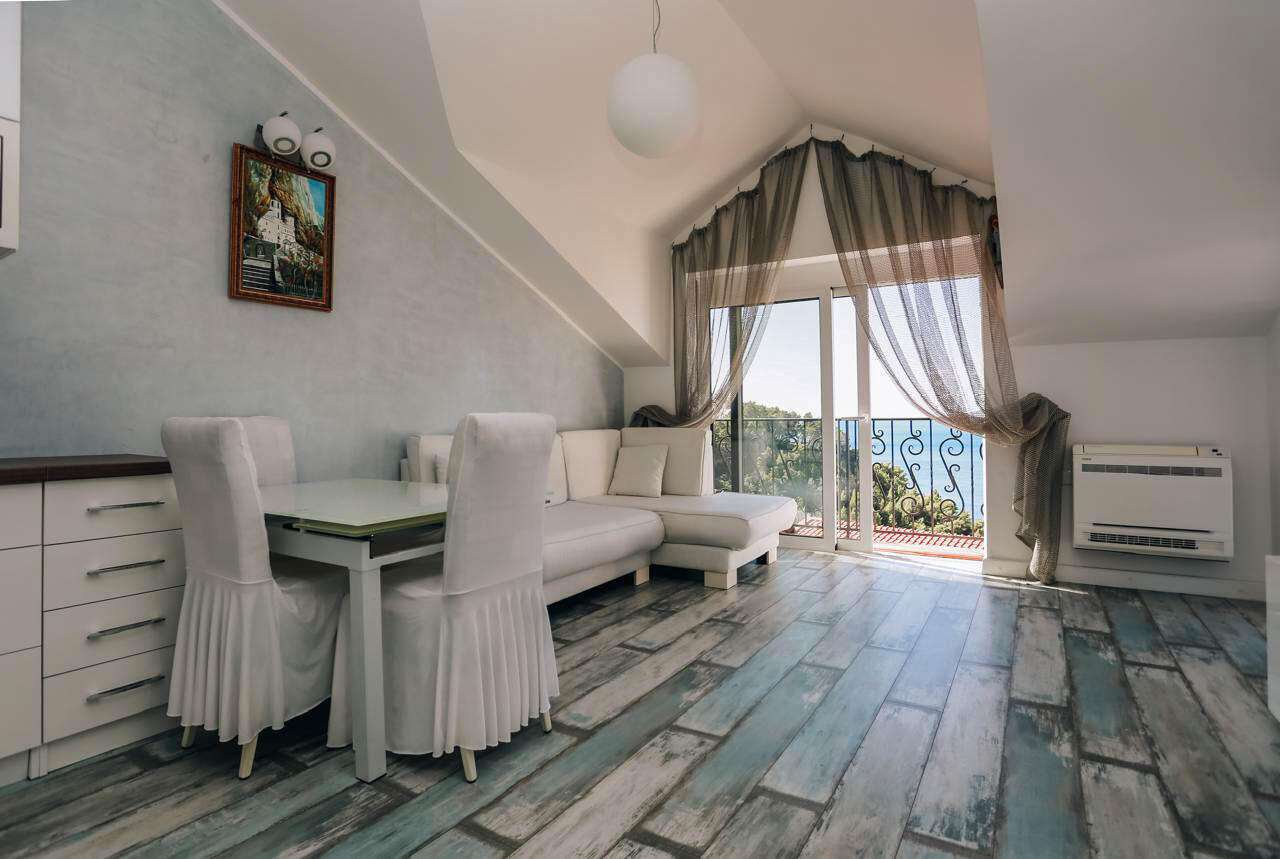 Piso en Sveti Stefan, Montenegro, 91 m² - imagen 1