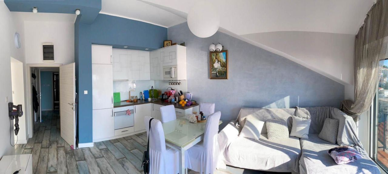 Piso en Sveti Stefan, Montenegro, 91 m² - imagen 2