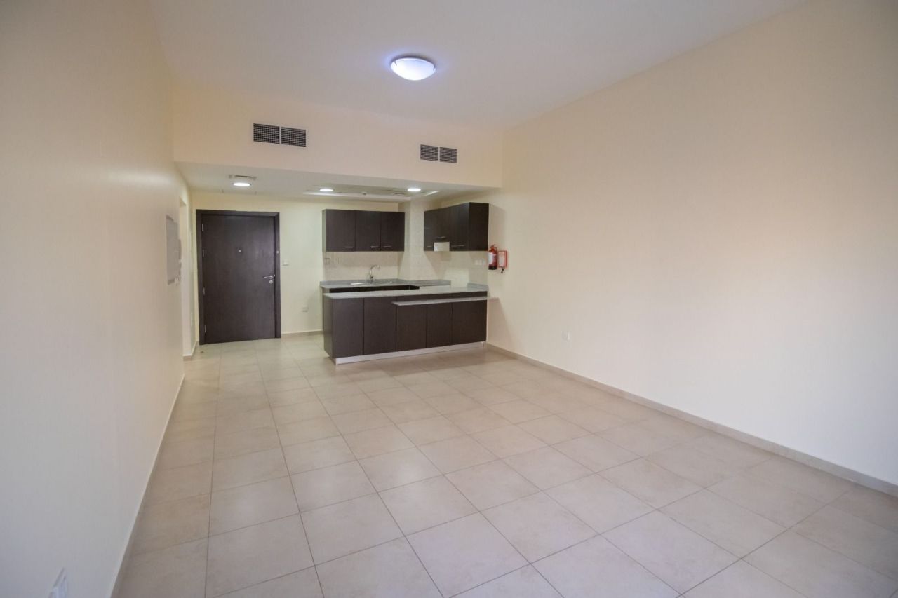 Flat in Dubai, UAE, 91.87 m² - picture 1