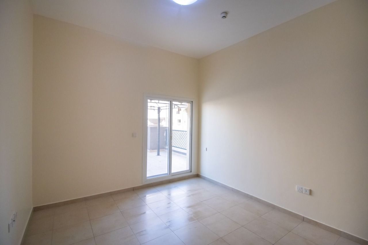 Flat in Dubai, UAE, 91.87 m² - picture 6