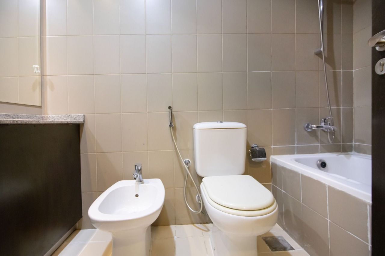 Flat in Dubai, UAE, 91.87 m² - picture 7