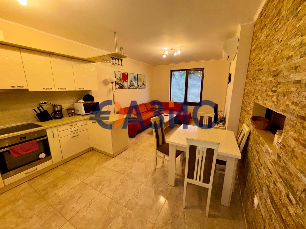 Appartamenti a Nesebăr, Bulgaria, 94 m² - foto 1