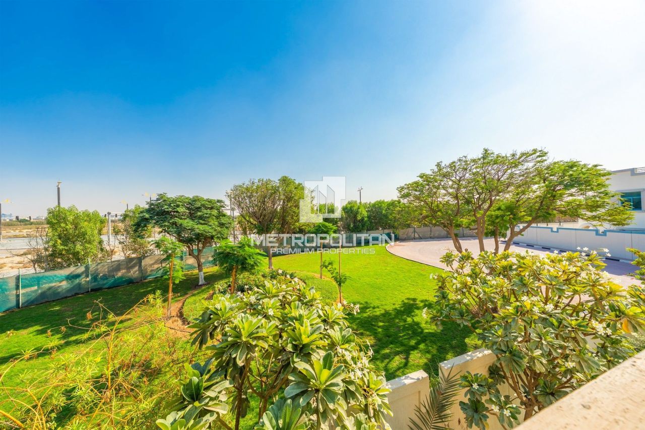 Villa in Dubai, UAE, 888 m² - picture 4