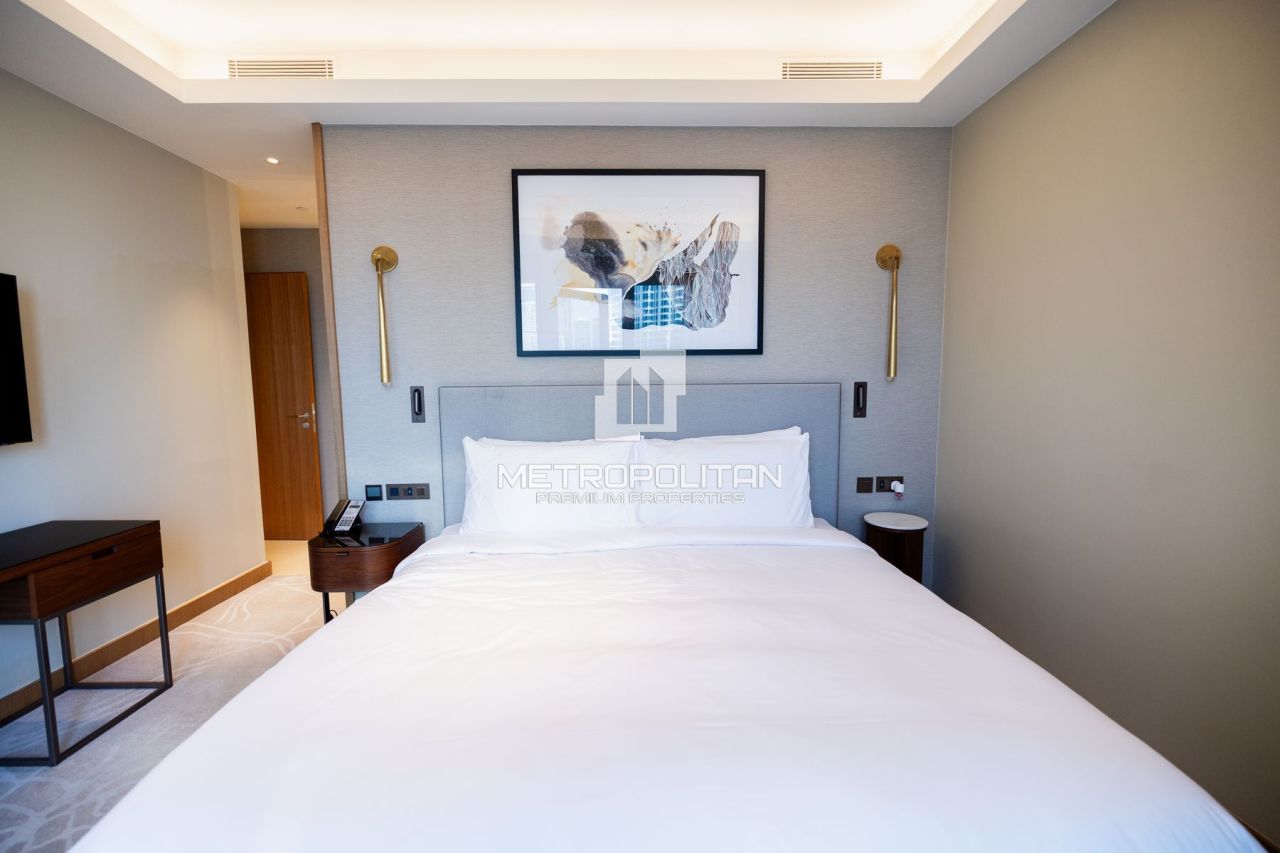 Apartment in Dubai, UAE, 156 m² - picture 14