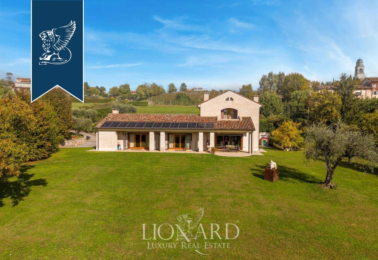 Villa in Conegliano, Italy, 600 m² - picture 2