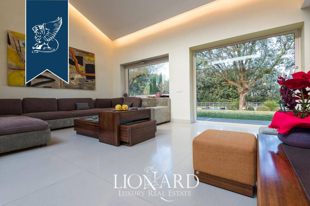 Villa en Roma, Italia, 800 m² - imagen 2