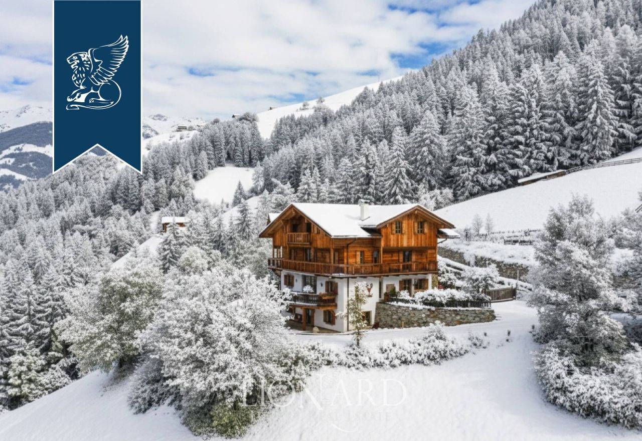 Villa in Bolzano, Italy, 950 m² - picture 2