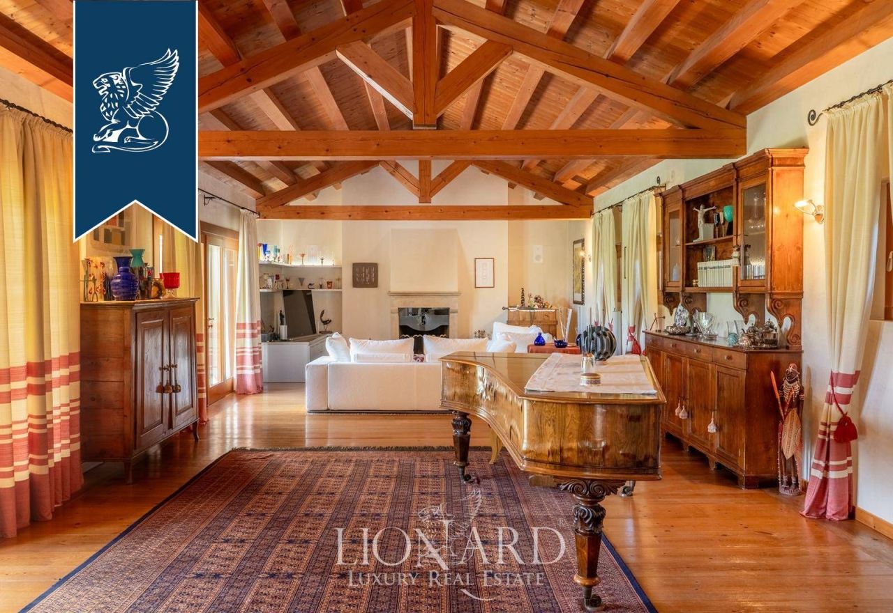 Villa in Conegliano, Italy, 600 m² - picture 13