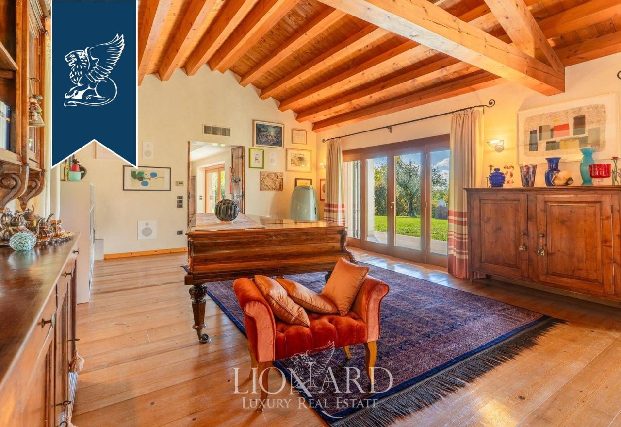 Villa in Conegliano, Italy, 600 m² - picture 15