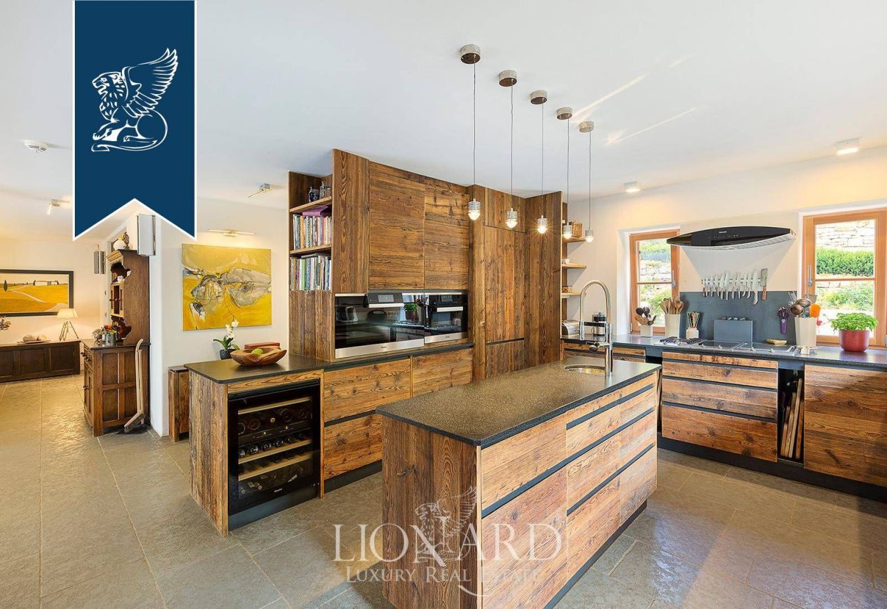 Villa in Bolzano, Italy, 950 m² - picture 16