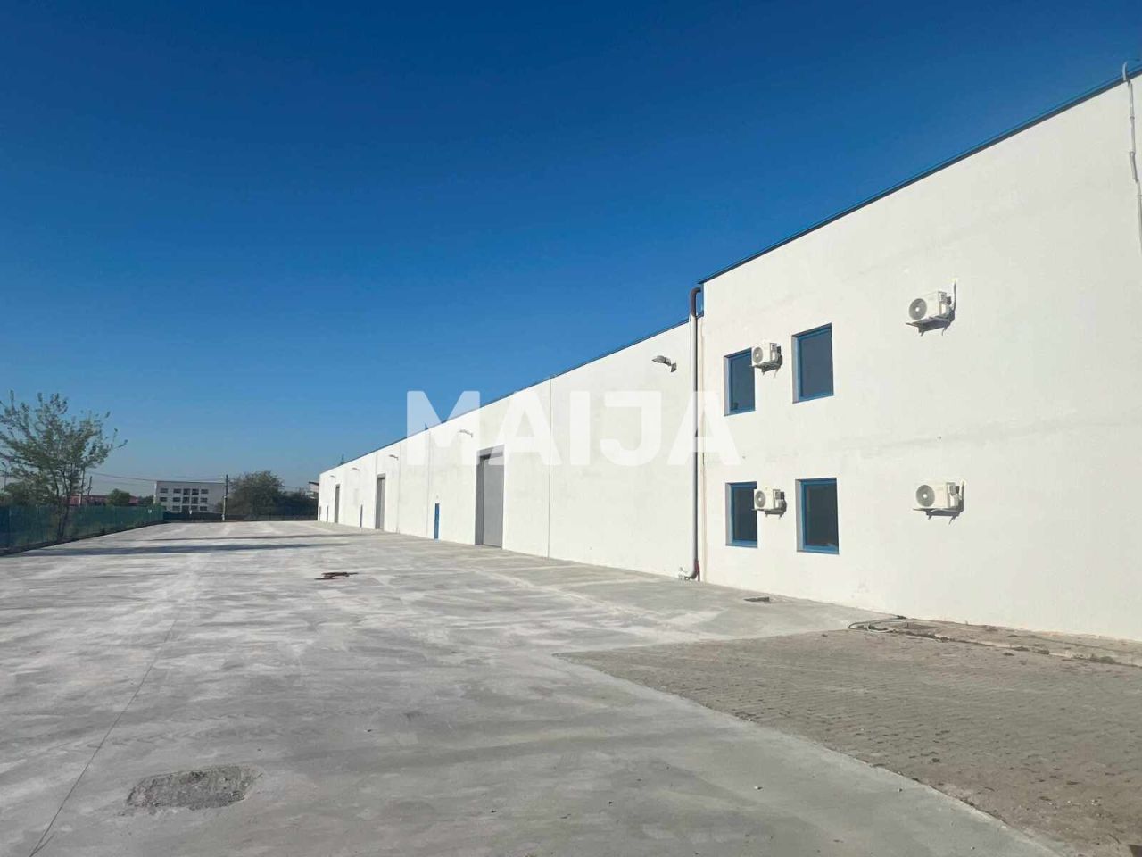 Office Craiova, Romania, 18 432 m² - picture 2