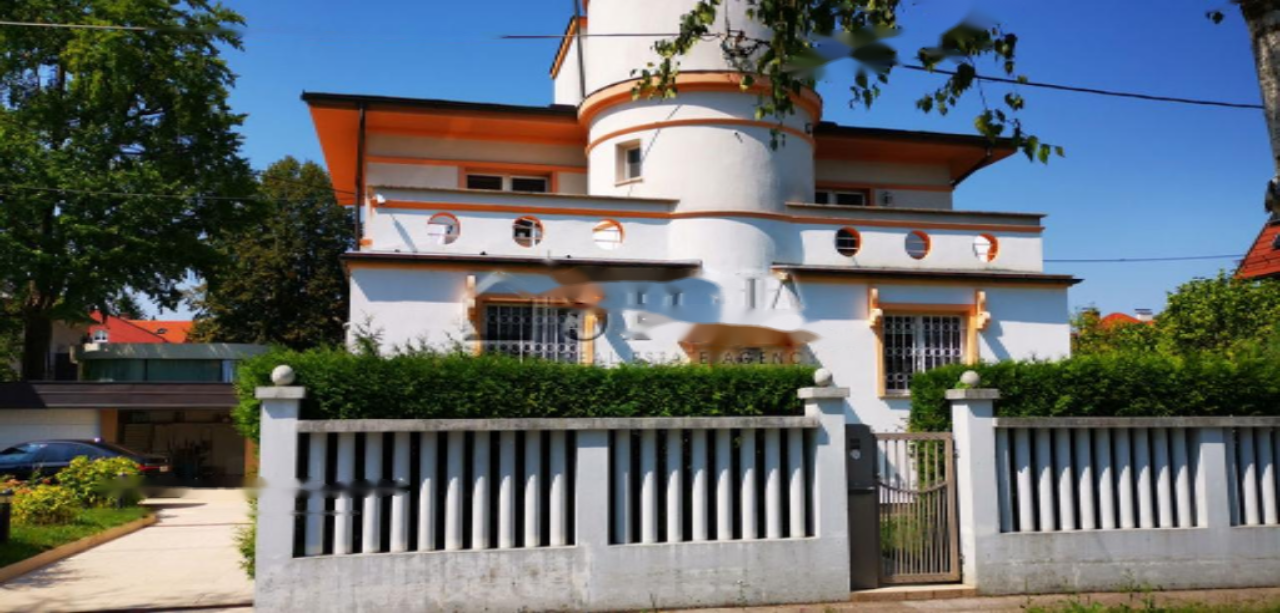 House in Ljubljana, Slovenia, 218 m² - picture 1