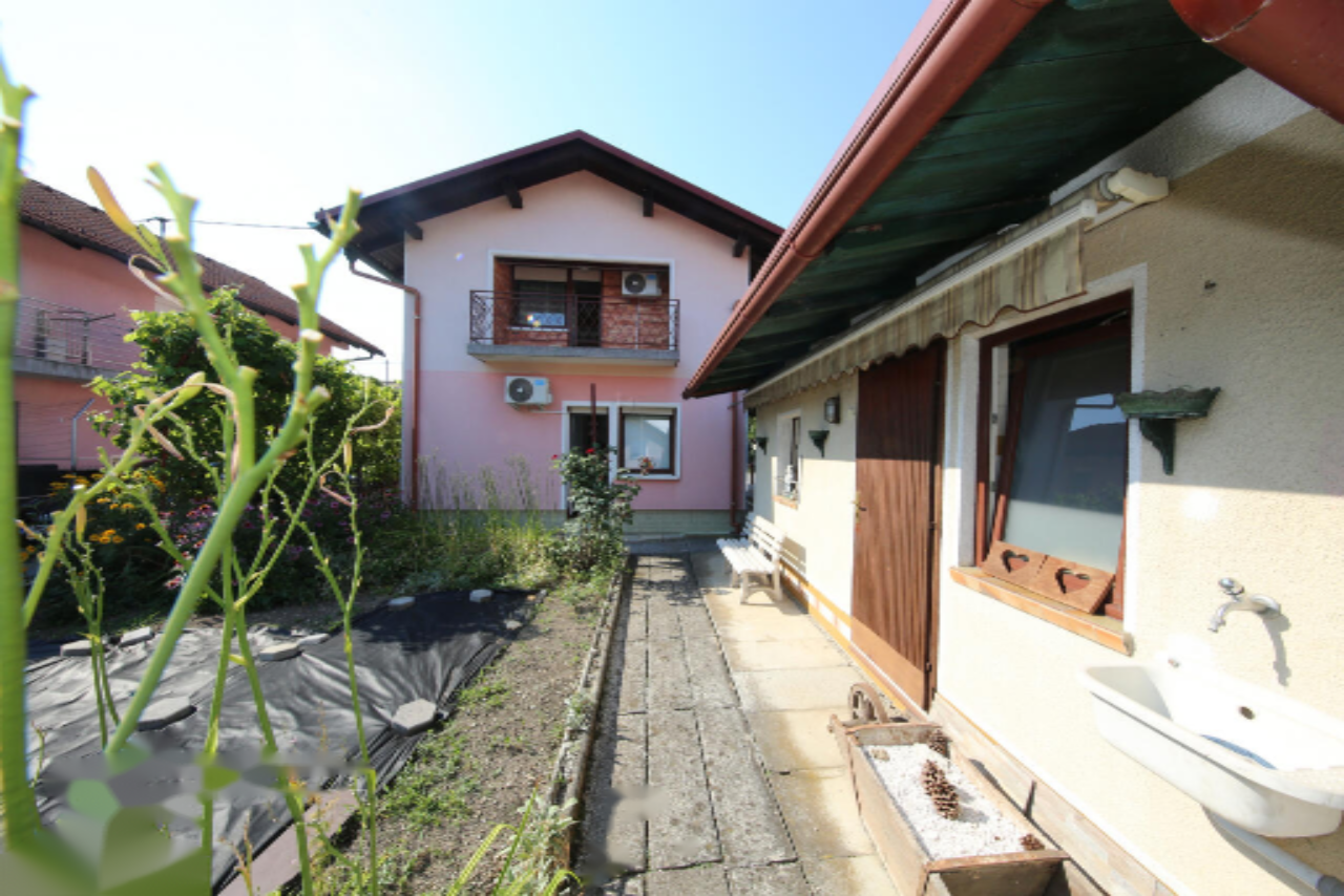 Haus in Ljubljana, Slowenien, 108 m² - Foto 1