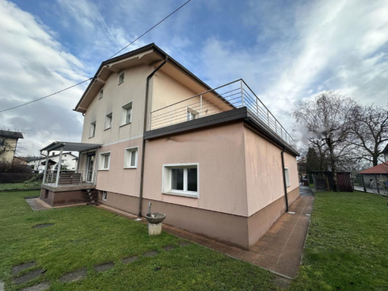 House in Ljubljana, Slovenia, 484 m² - picture 4