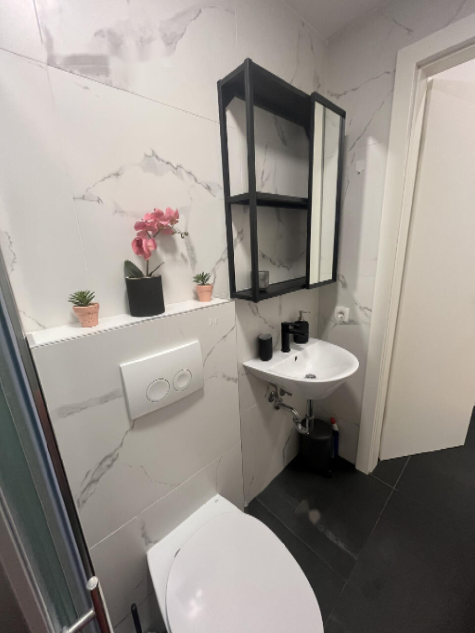 Flat in Ljubljana, Slovenia, 24 m² - picture 13