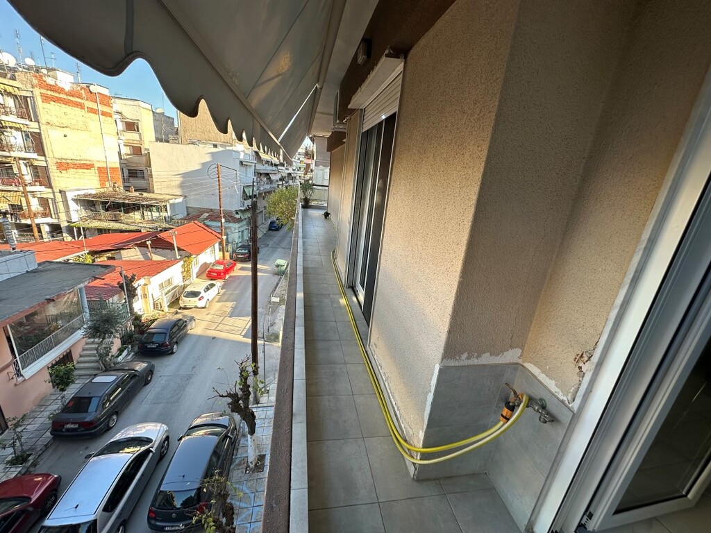 Flat in Thessaloniki, Greece, 70 m² - picture 10