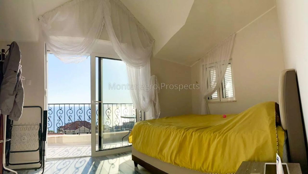 Penthouse in Sveti Stefan, Montenegro, 91 m² - Foto 2