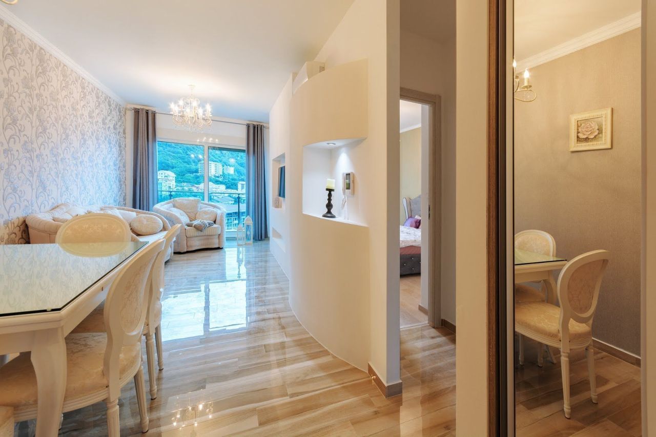 Wohnung in Budva, Montenegro, 61 m² - Foto 1