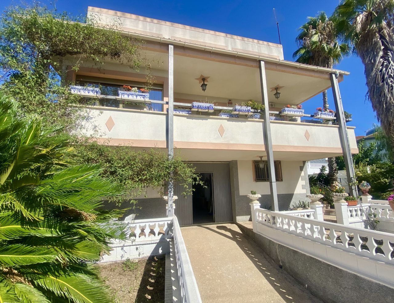 Villa in Tarragona, Spanien, 321 m² - Foto 2