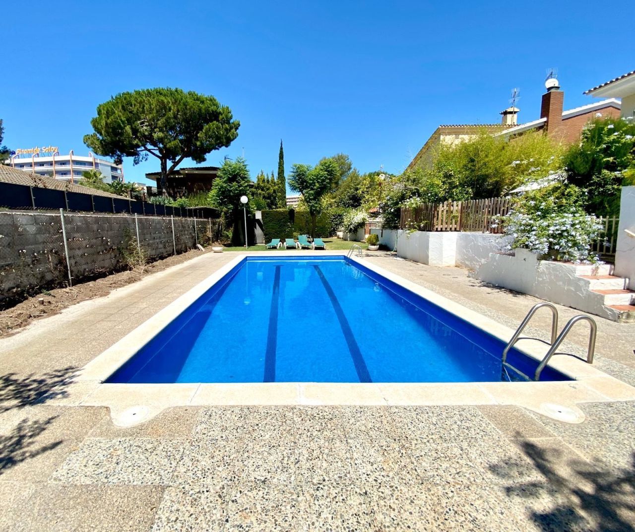 Villa in Salou, Spanien, 170 m² - Foto 1