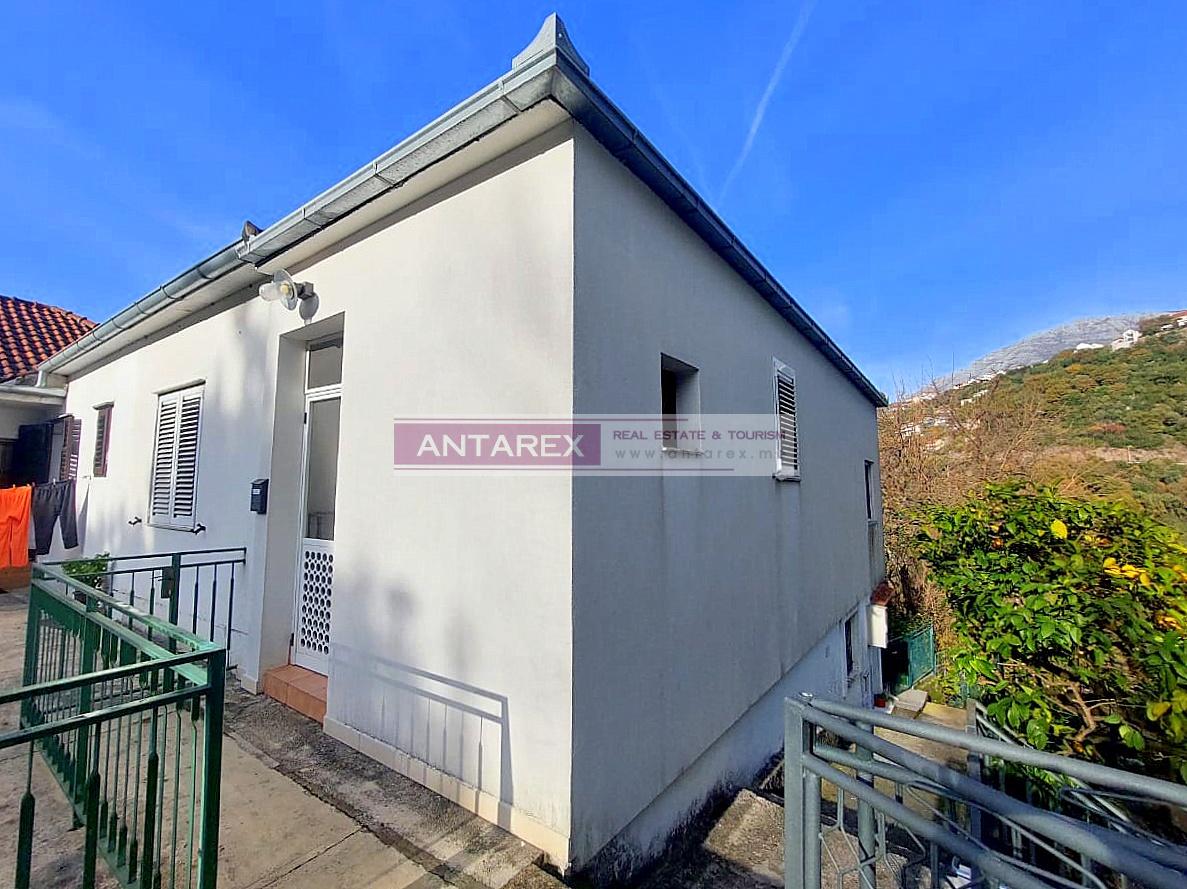 Apartment in Herceg-Novi, Montenegro, 91 m² - picture 13