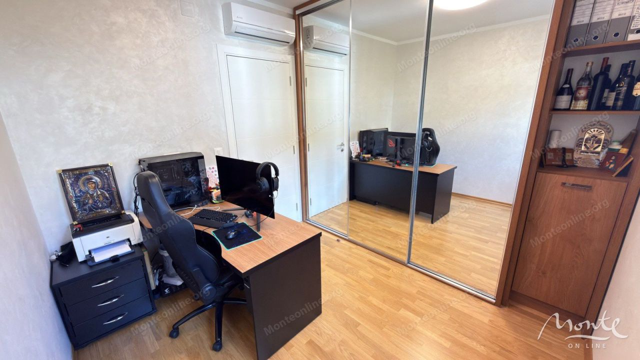 Apartment in Becici, Montenegro, 104 m² - picture 8