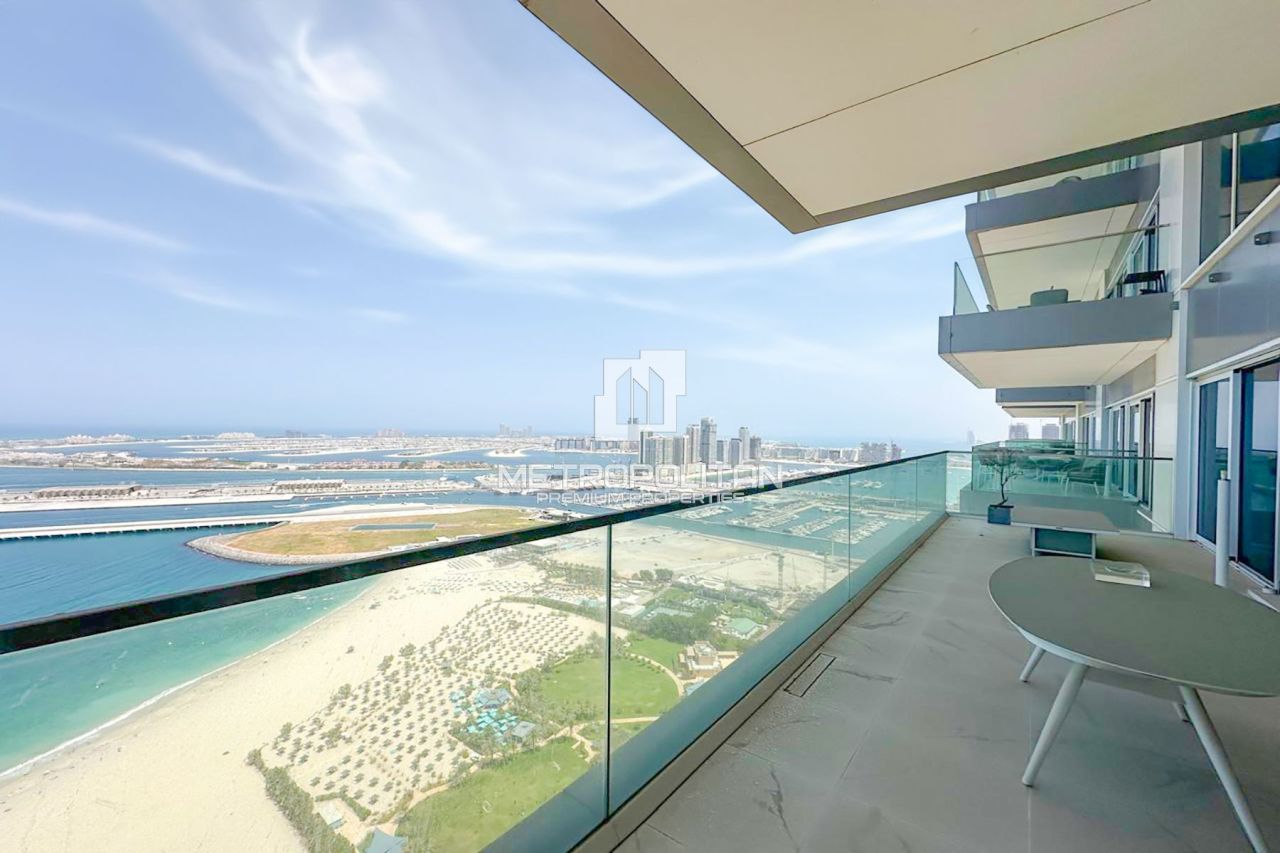 Apartment in Dubai, UAE, 314 m² - picture 1
