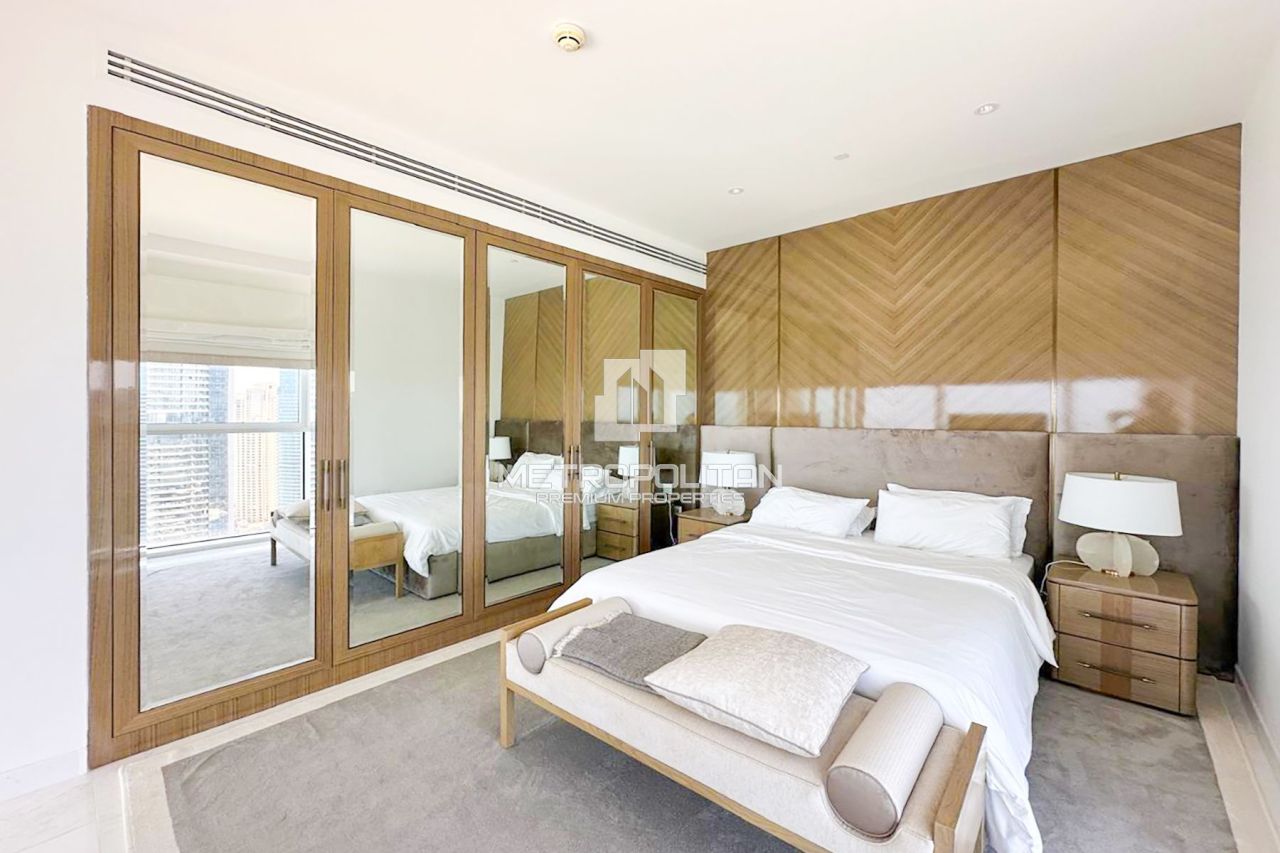 Apartment in Dubai, UAE, 314 m² - picture 12