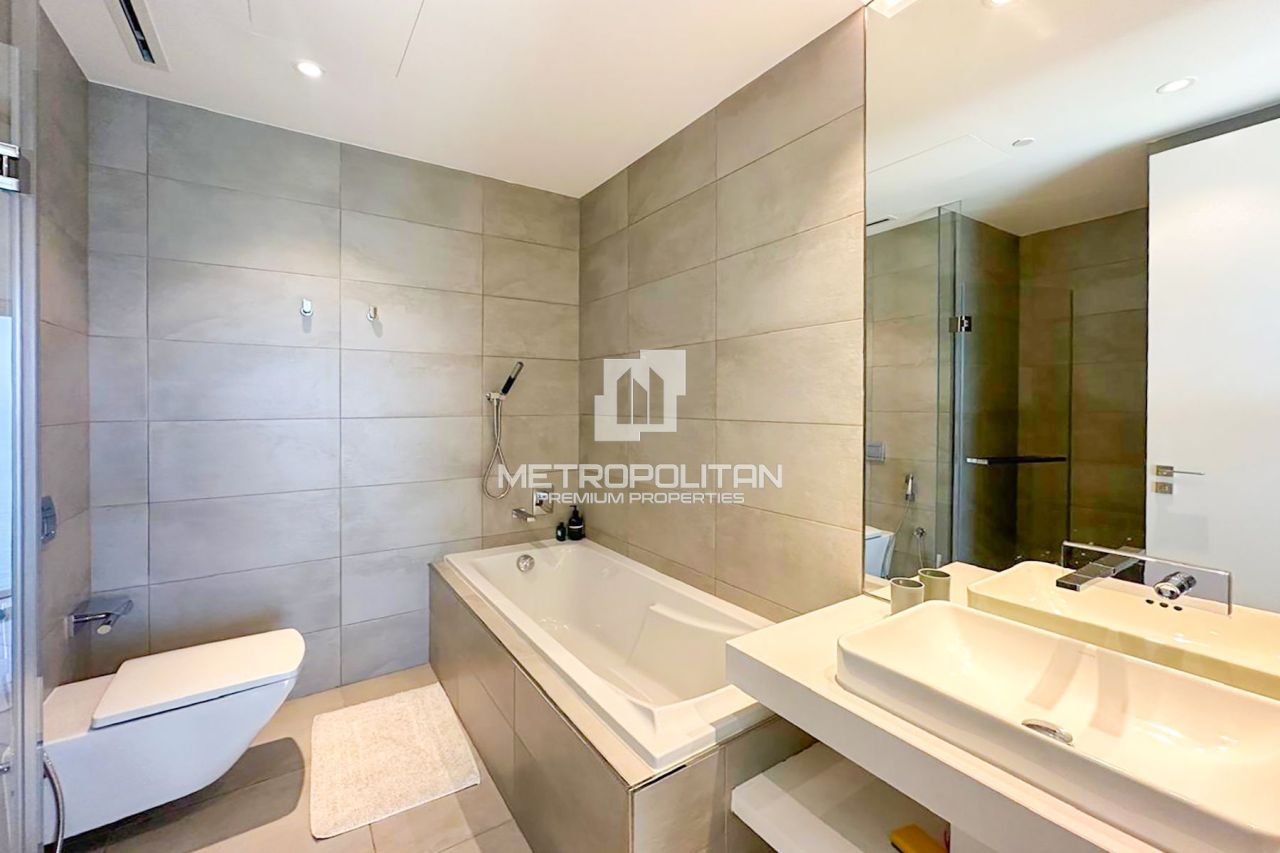 Apartment in Dubai, UAE, 314 m² - picture 14