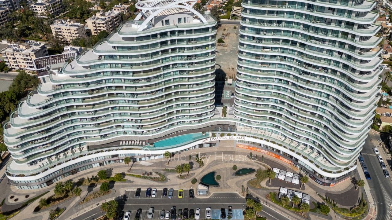 Penthouse in Limassol, Cyprus, 278 m² - picture 2