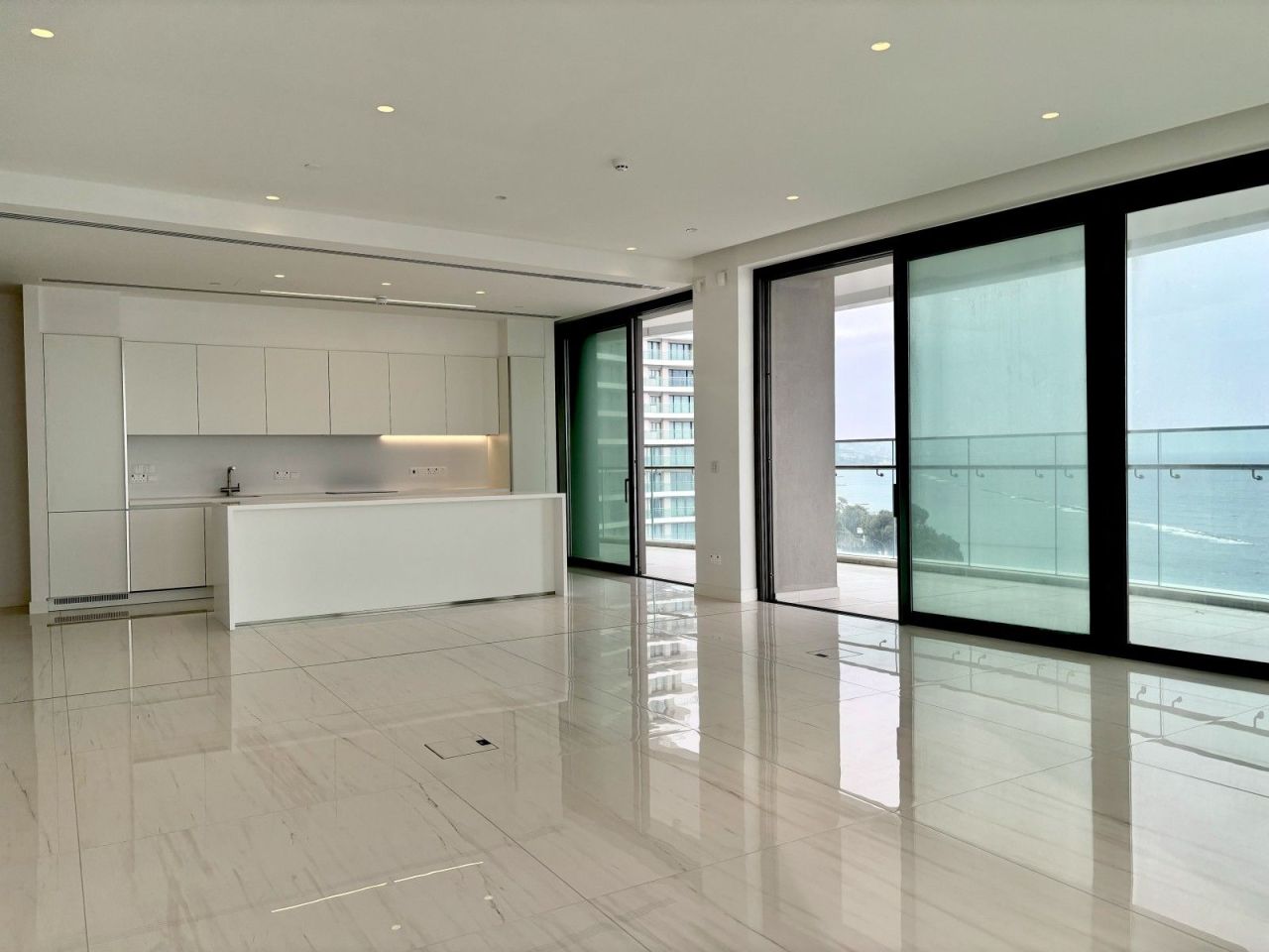 Penthouse in Limassol, Cyprus, 278 m² - picture 5