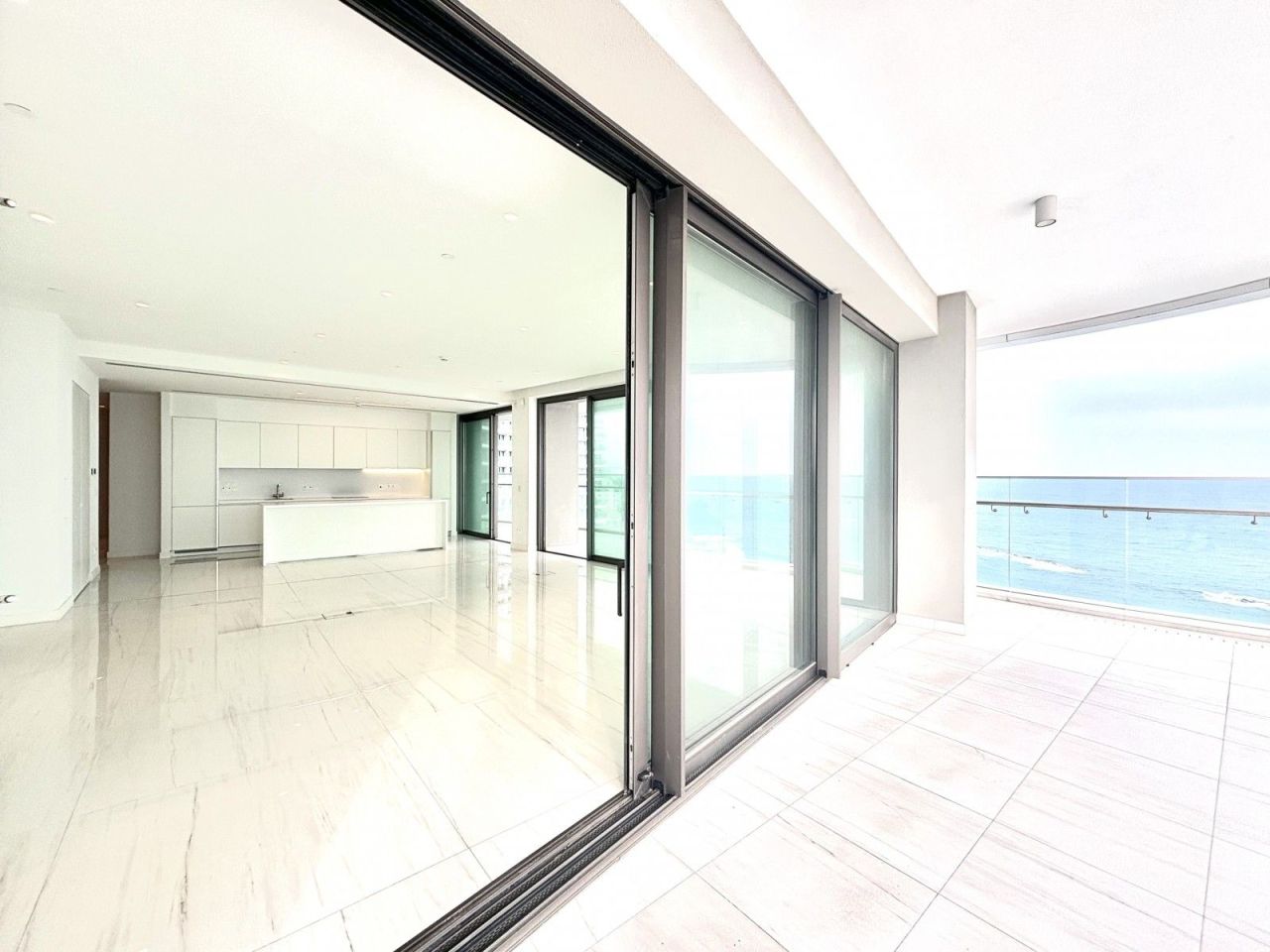 Penthouse in Limassol, Cyprus, 278 m² - picture 6