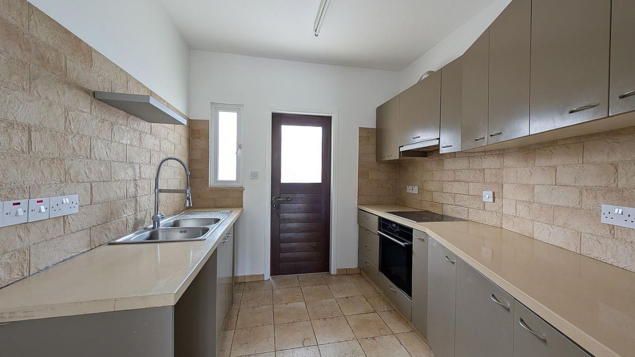 Villa in Paphos, Cyprus, 97 m² - picture 7