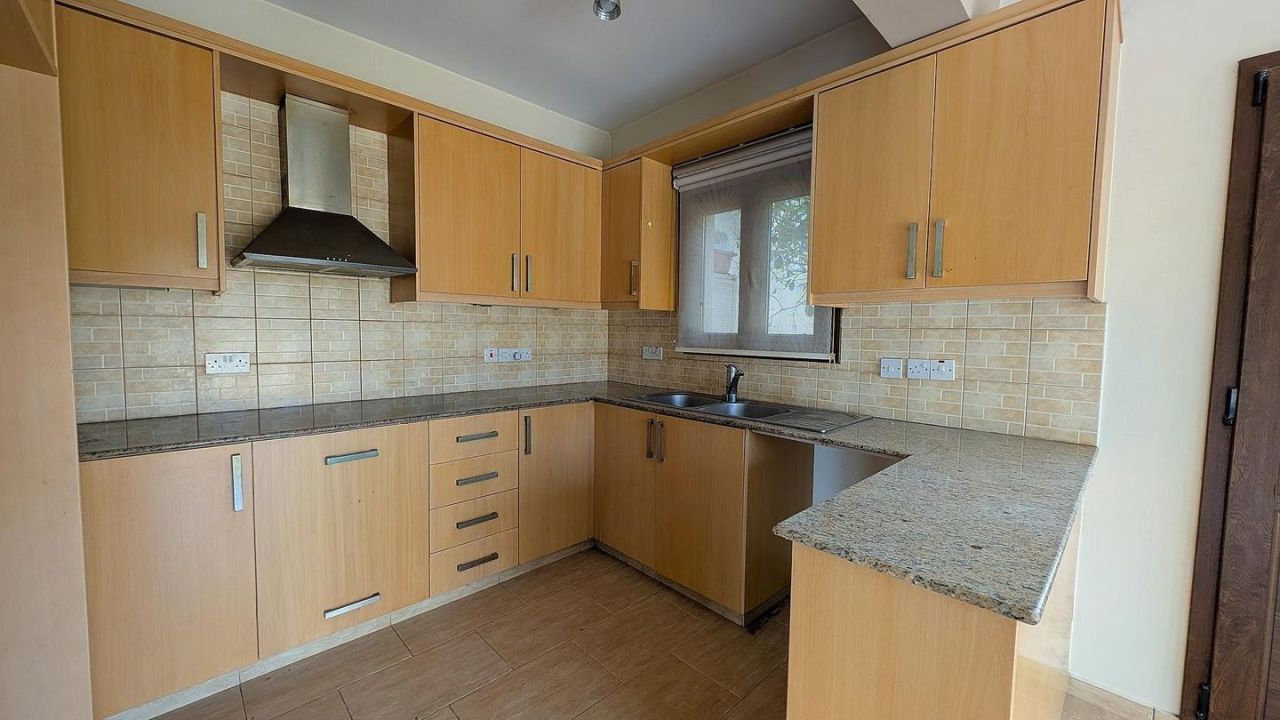 Villa en Lárnaca, Chipre, 98 m² - imagen 10