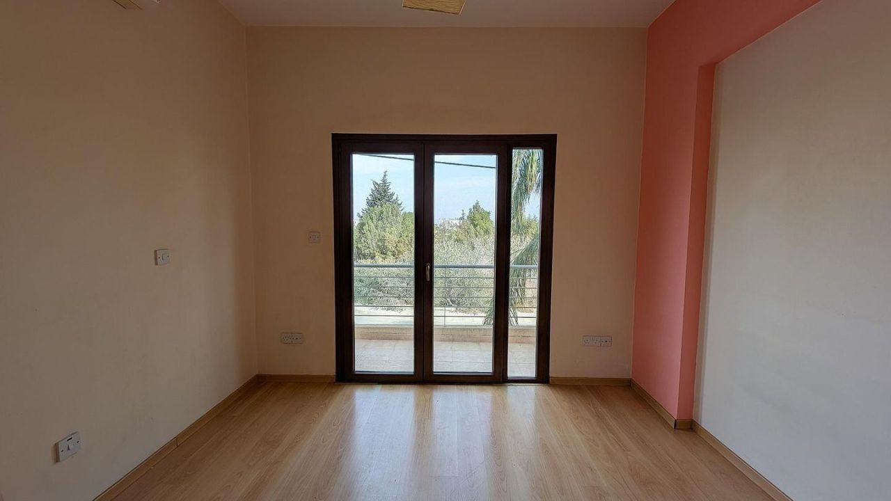 Villa en Lárnaca, Chipre, 98 m² - imagen 12