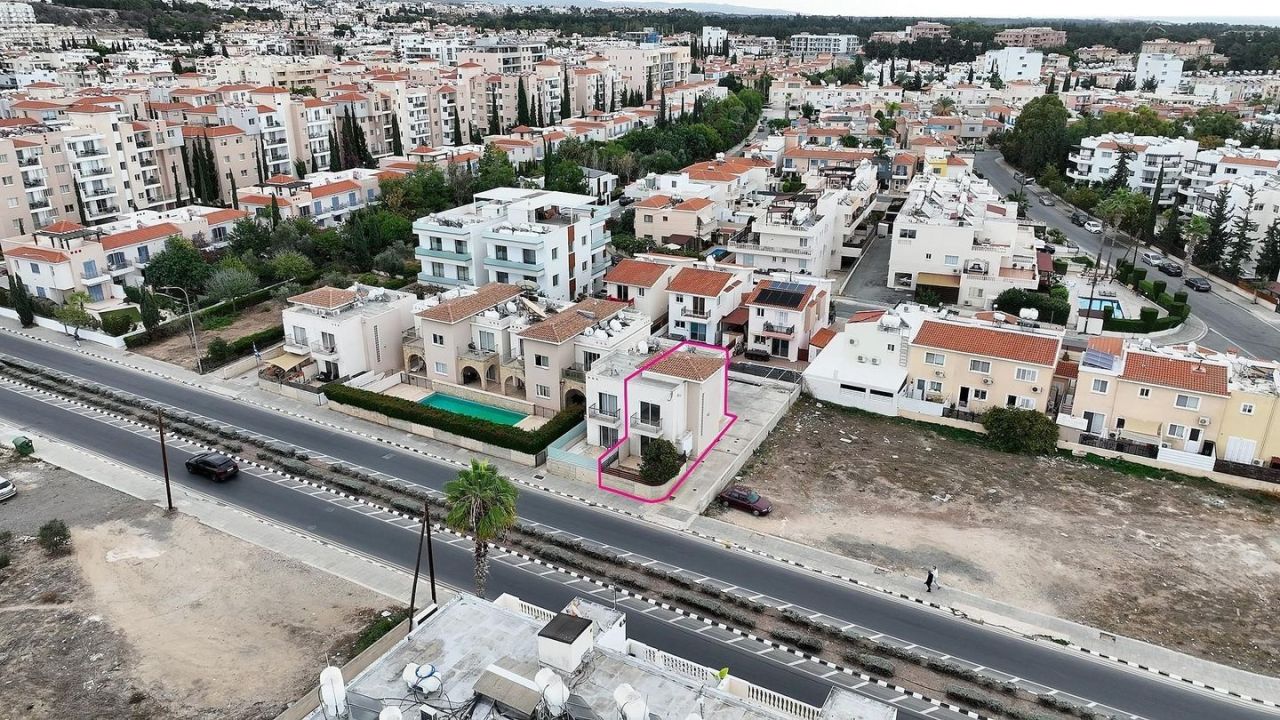 Villa in Paphos, Cyprus, 97 m² - picture 16