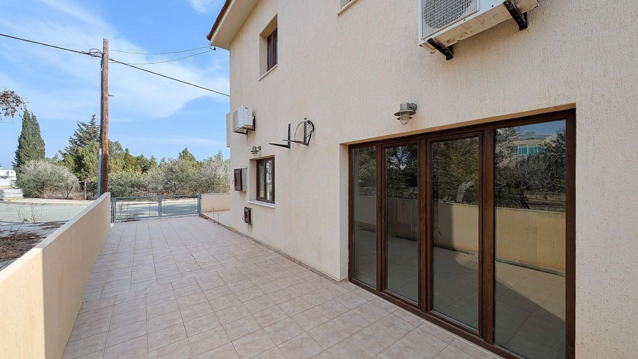 Villa en Lárnaca, Chipre, 98 m² - imagen 16