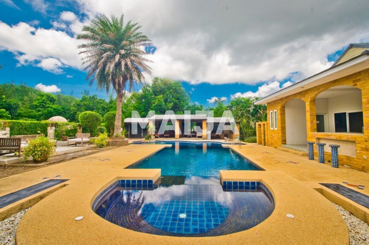 Maison Sattahip, Thaïlande, 1 570 m² - image 2