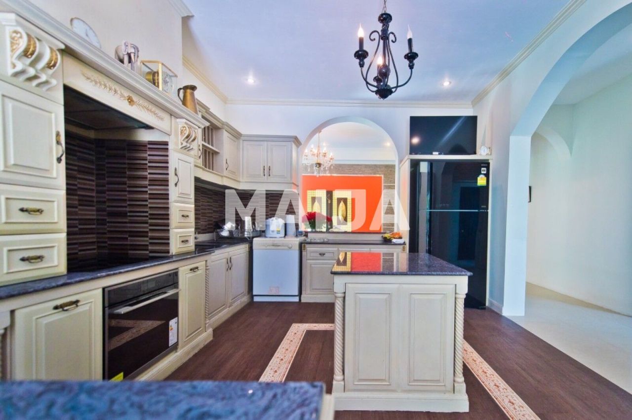 Maison Sattahip, Thaïlande, 1 570 m² - image 11