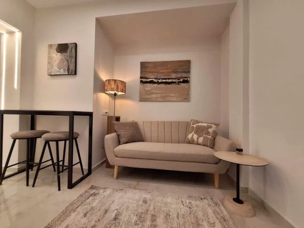 Flat in Thessaloniki, Greece, 33 m² - picture 3