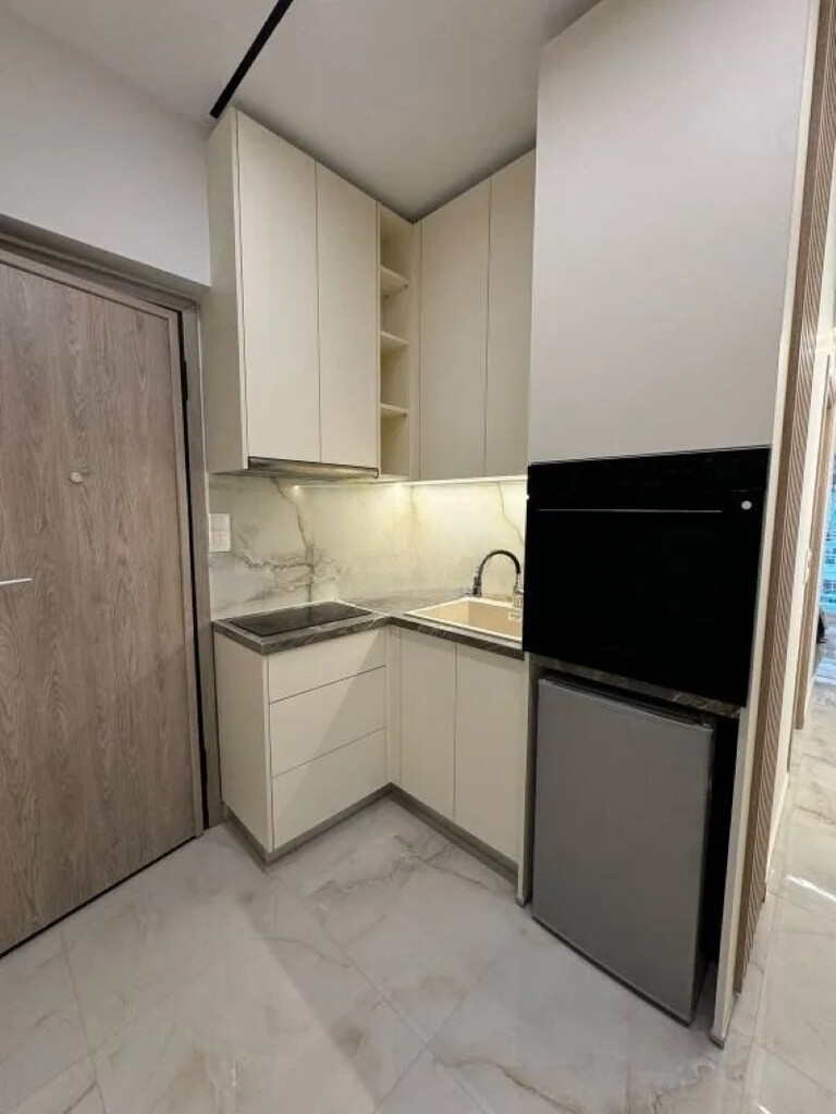 Flat in Thessaloniki, Greece, 33 m² - picture 5