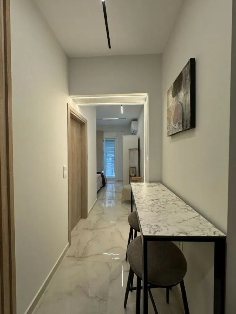 Flat in Thessaloniki, Greece, 33 m² - picture 10