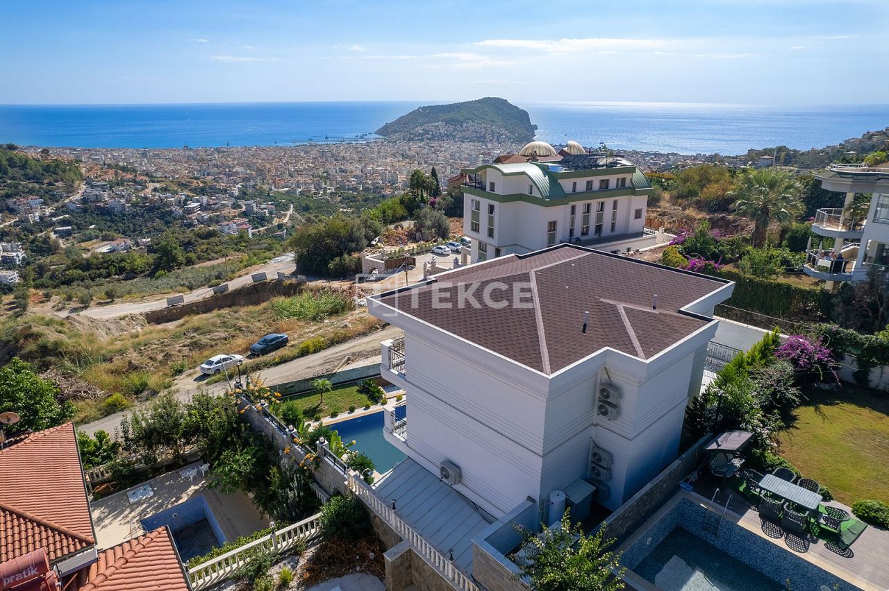 Villa a Alanya, Turchia, 350 m² - foto 1
