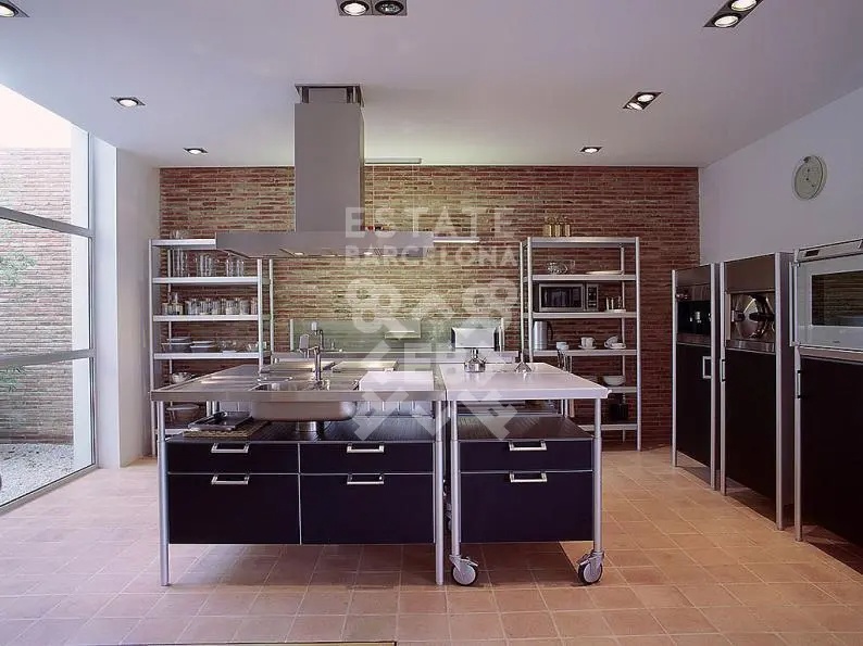 Villa à Empuriabrava, Espagne, 475 m² - image 2