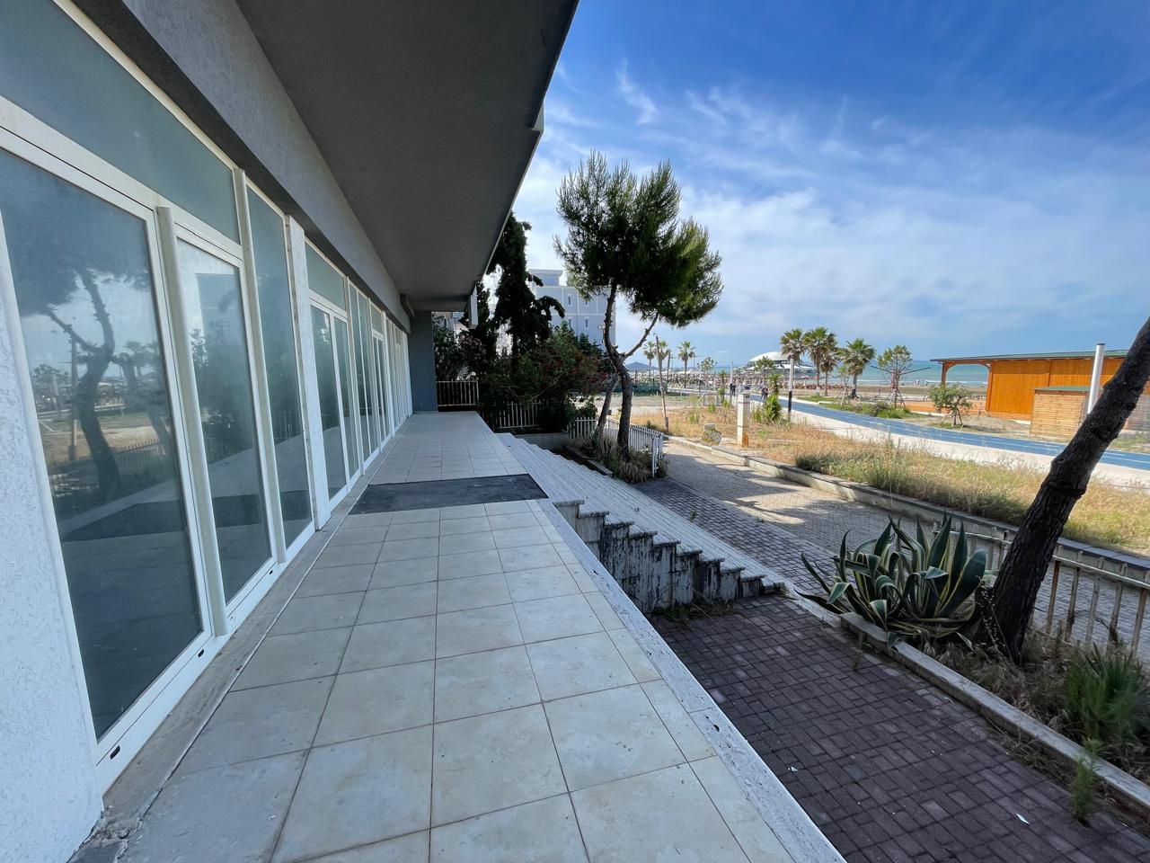 Propiedad comercial en Durres, Albania, 470 m² - imagen 1