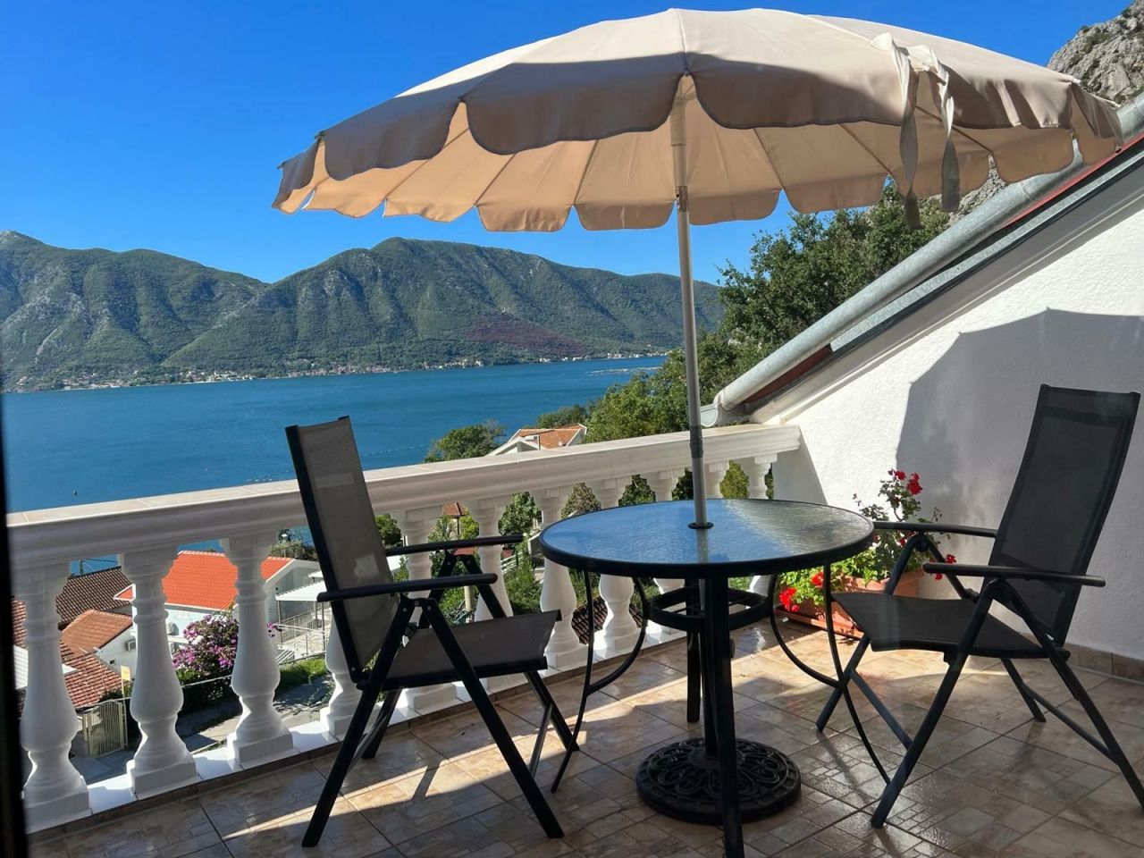 Flat in Orahovac, Montenegro, 54 m² - picture 1