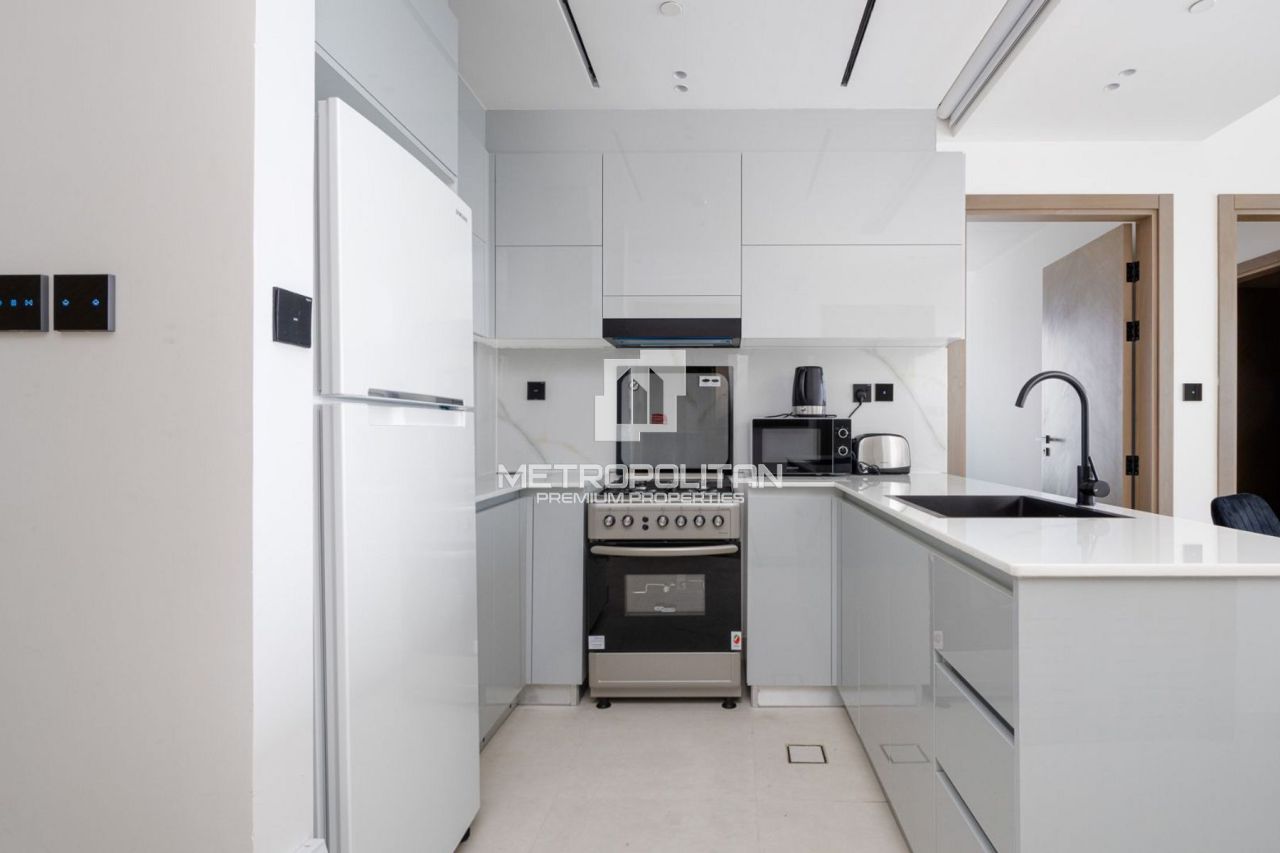 Apartment in Dubai, UAE, 128 m² - picture 3