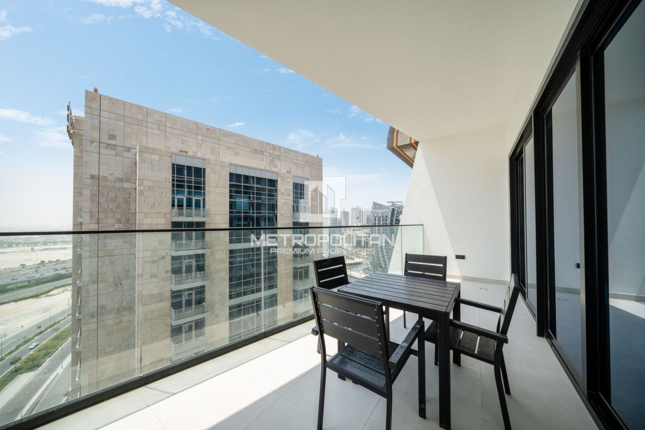 Apartment in Dubai, UAE, 128 m² - picture 8