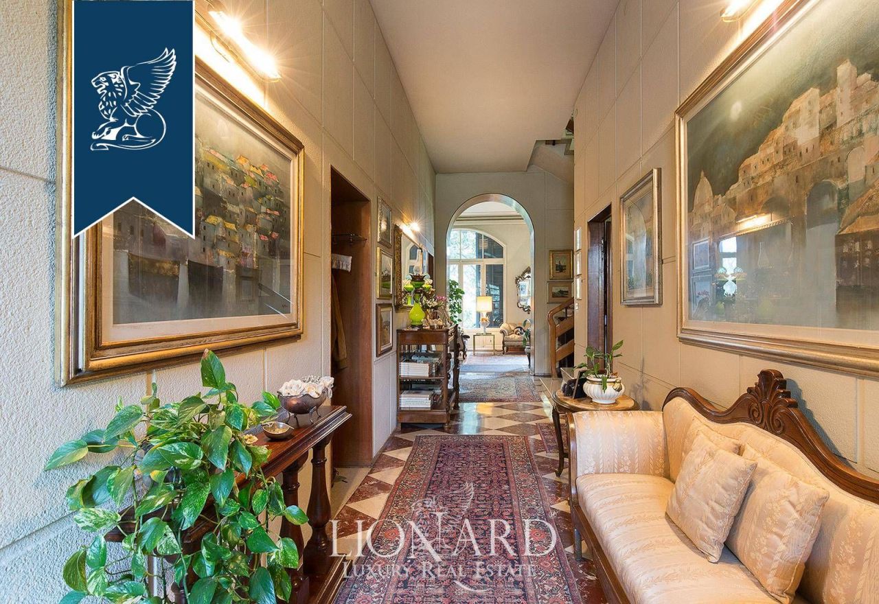 Villa in Lecco, Italien, 1 000 m² - Foto 12